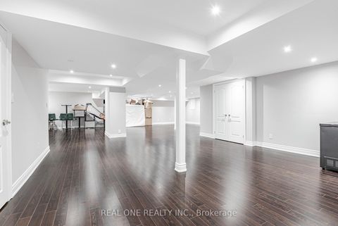 Photo 47 at 72 Cassandra Crescent, Bayview Hill, Richmond Hill