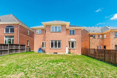 Photo 49 at 72 Cassandra Crescent, Bayview Hill, Richmond Hill