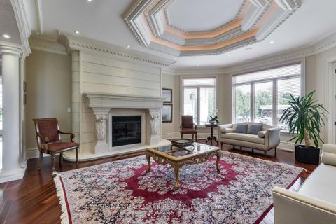 Photo 10 at 776 Woodland Acres Crescent, Rural Vaughan, Vaughan