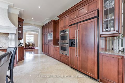Photo 14 at 776 Woodland Acres Crescent, Rural Vaughan, Vaughan