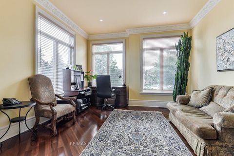 Photo 26 at 776 Woodland Acres Crescent, Rural Vaughan, Vaughan