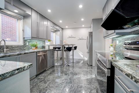 Photo 6 at 18 Kilbarry Court, South Richvale, Richmond Hill