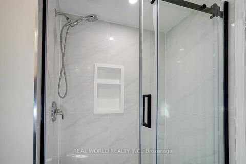 Photo 13 at 18 Kilbarry Court, South Richvale, Richmond Hill