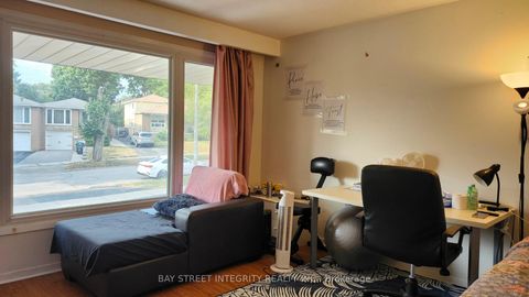 Photo 6 at 9 Mentor Boulevard, Hillcrest Village, Toronto