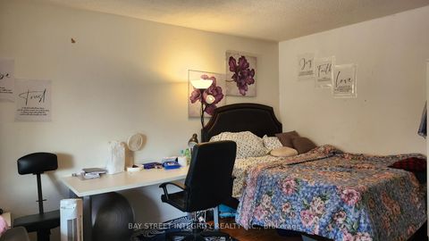 Photo 7 at 9 Mentor Boulevard, Hillcrest Village, Toronto