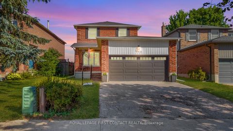 Photo 0 at 195 Billings Crescent, London, Newmarket