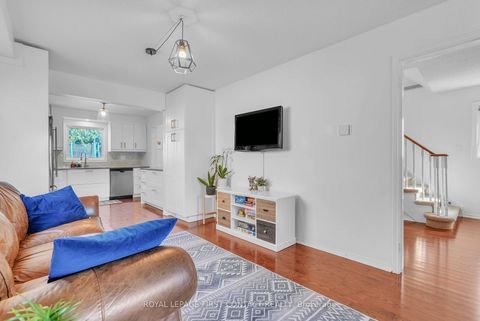 Photo 8 at 195 Billings Crescent, London, Newmarket Photo 8 at 195 Billings Crescent, London, Newmarket