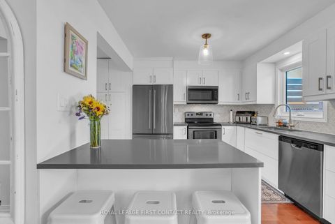 Photo 14 at 195 Billings Crescent, London, Newmarket