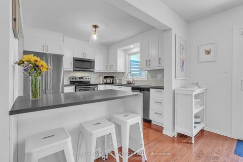 Photo 15 at 195 Billings Crescent, London, Newmarket