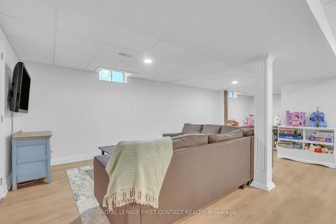 Photo 28 at 195 Billings Crescent, London, Newmarket