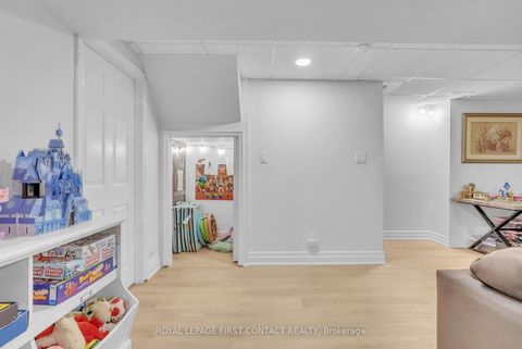 Photo 31 at 195 Billings Crescent, London, Newmarket