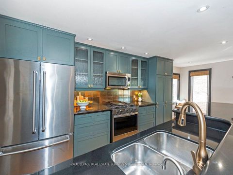 Photo 4 at 234 Sewell Drive, CP College Park, Oakville