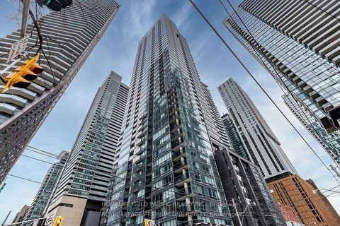 Photo 13 at 719 - 295 Adelaide Street W, Waterfront Communities C1, Toronto
