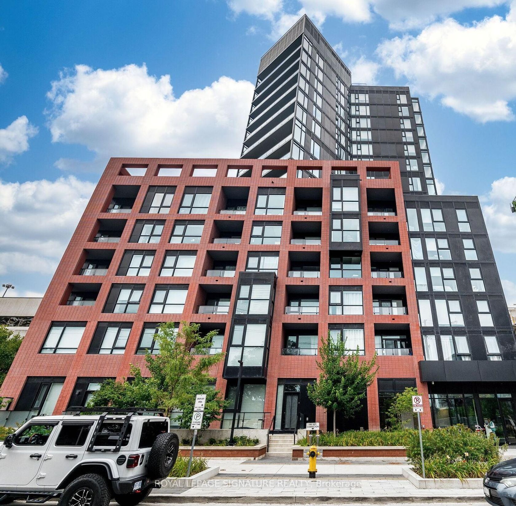 525 - 8 Tippett Road, Clanton Park, Toronto 