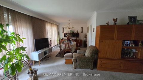 Photo 2 at 23 Canton Avenue, CFB, Toronto