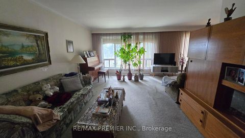 Photo 6 at 23 Canton Avenue, CFB, Toronto