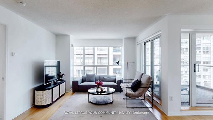 Photo 8 at 1609 - 909 Bay Street, Bay Street Corridor, Toronto