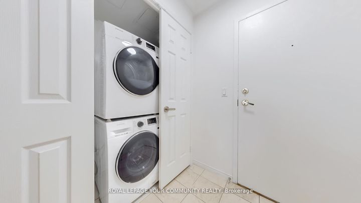 Photo 34 at 1609 - 909 Bay Street, Bay Street Corridor, Toronto