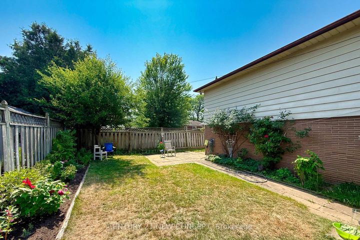 Photo 33 at 3028 Eva Drive, Roseland, Burlington