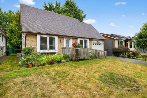 Photo 0 at 856 Magnolia Avenue, Leslie Valley, Newmarket