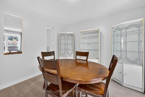 Photo 16 at 856 Magnolia Avenue, Leslie Valley, Newmarket Photo 16 at 856 Magnolia Avenue, Leslie Valley, Newmarket