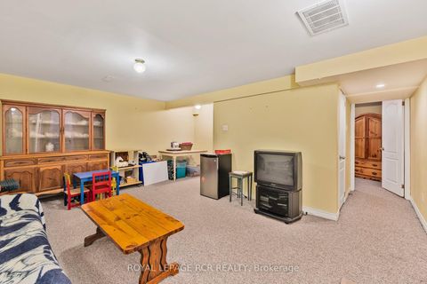 Photo 37 at 856 Magnolia Avenue, Leslie Valley, Newmarket