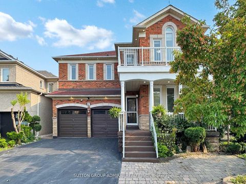 Photo 1 at 27 Chipmunk Trail, Vellore Village, Vaughan