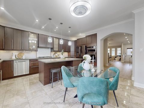 Photo 11 at 27 Chipmunk Trail, Vellore Village, Vaughan