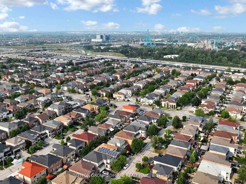 Photo 48 at 27 Chipmunk Trail, Vellore Village, Vaughan