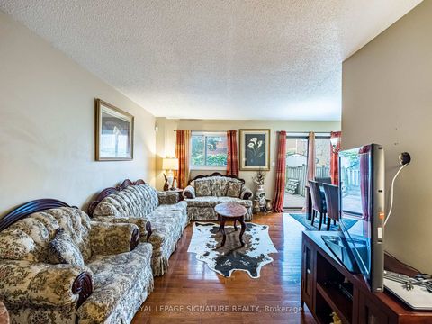 Photo 2 at 69 New Seabury Drive, Glen Shields, Vaughan