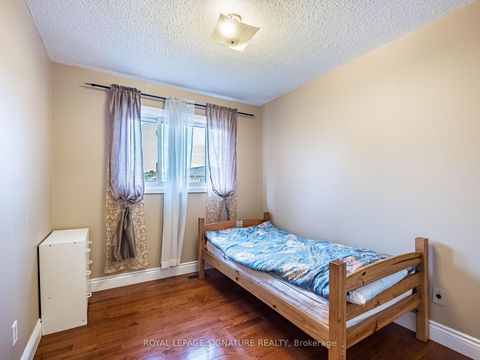 Photo 16 at 69 New Seabury Drive, Glen Shields, Vaughan
