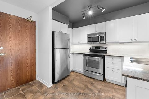 Photo 6 at PH09 - 185 Oneida Crescent, Langstaff, Richmond Hill