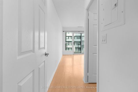 Photo 16 at PH09 - 185 Oneida Crescent, Langstaff, Richmond Hill