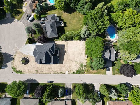 Photo 5 at 118 Moore Park Drive, Schomberg, King