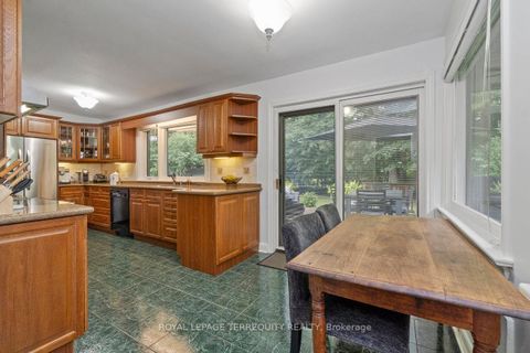 Photo 14 at 416 The Kingsway, Rosethorn, Toronto