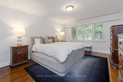 Photo 15 at 416 The Kingsway, Rosethorn, Toronto
