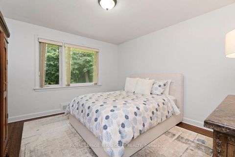 Photo 23 at 416 The Kingsway, Rosethorn, Toronto