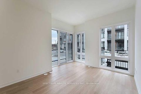 Photo 2 at 1001 - 14 David Eyer Road, Rural Richmond Hill, Richmond Hill Photo 2 at 1001 - 14 David Eyer Road, Rural Richmond Hill, Richmond Hill