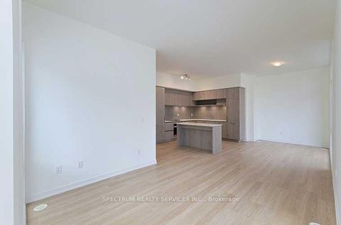 Photo 3 at 1001 - 14 David Eyer Road, Rural Richmond Hill, Richmond Hill Photo 3 at 1001 - 14 David Eyer Road, Rural Richmond Hill, Richmond Hill