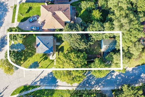 Photo 6 at 27 Westgate Boulevard, Westgate, Toronto