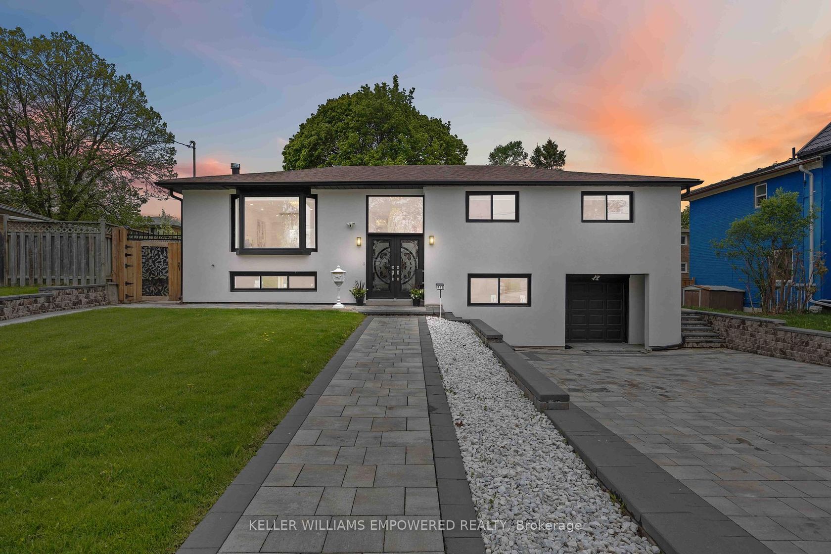 112 Kingslake Road, Don Valley Village, Toronto 