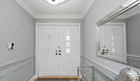 Photo 2 at 20 Garden Avenue, South Richvale, Richmond Hill