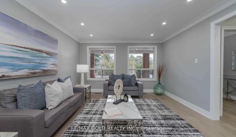 Photo 6 at 20 Garden Avenue, South Richvale, Richmond Hill