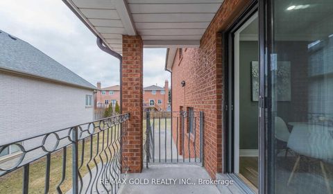 Photo 13 at 20 Garden Avenue, South Richvale, Richmond Hill