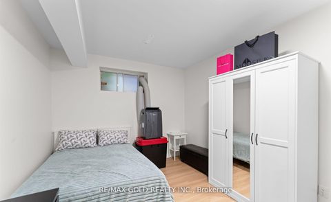 Photo 32 at 20 Garden Avenue, South Richvale, Richmond Hill