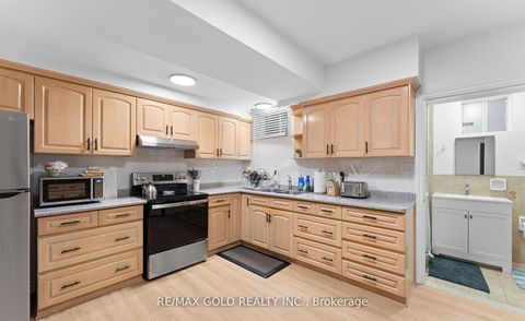 Photo 34 at 20 Garden Avenue, South Richvale, Richmond Hill