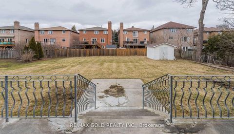 Photo 38 at 20 Garden Avenue, South Richvale, Richmond Hill