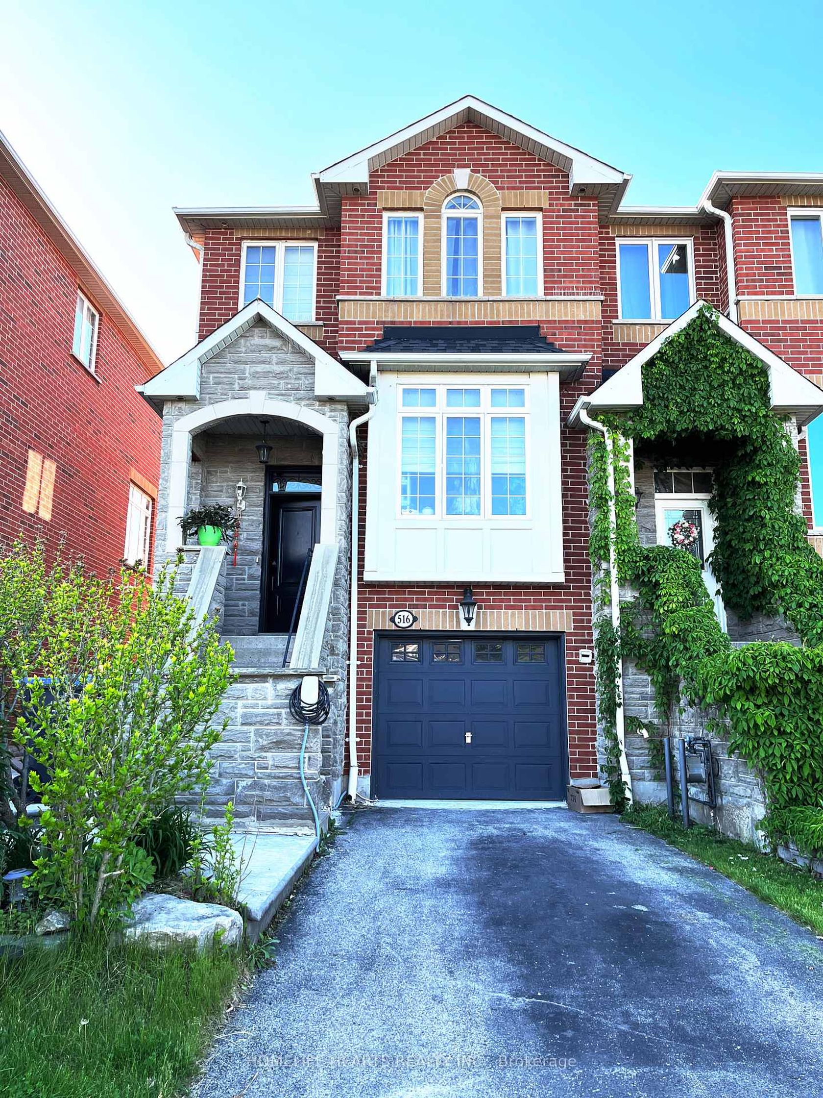 516 Lumberton Crescent, Hurontario, Mississauga 