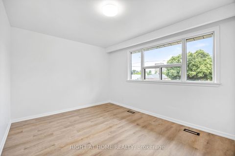 Photo 16 at 53 Lawnside Drive, Rustic, Toronto