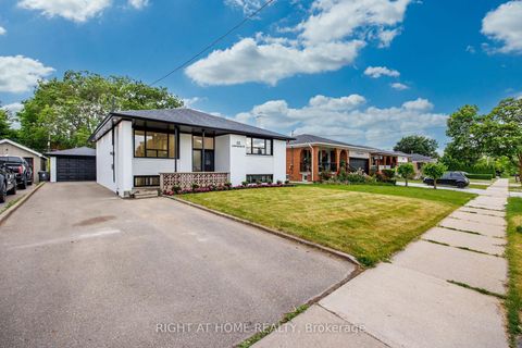 Photo 32 at 53 Lawnside Drive, Rustic, Toronto